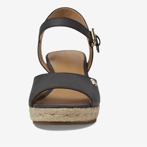 🆕 Tommy Hilfiger Women's Gallie Sandal - Picture 13 of 16